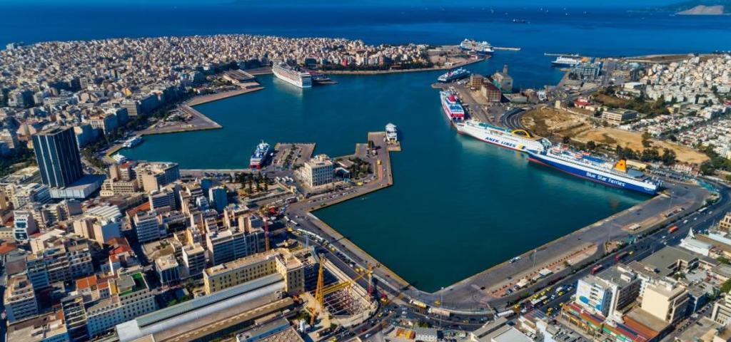 Three projects were paused in the Port of Piraeus 